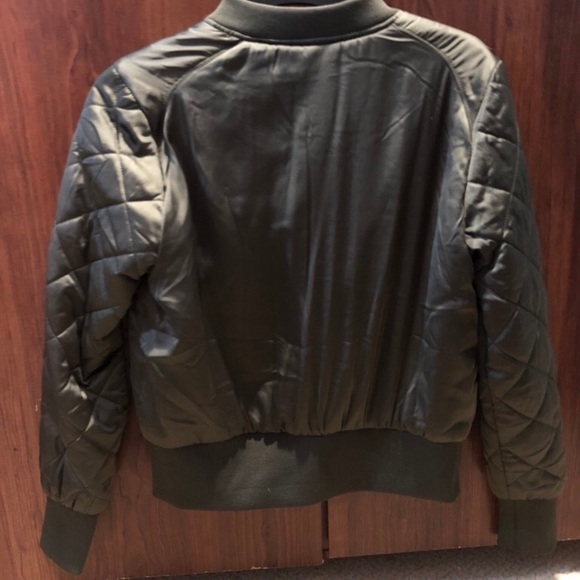 H&M bomber jacket - Picture 2 of 2